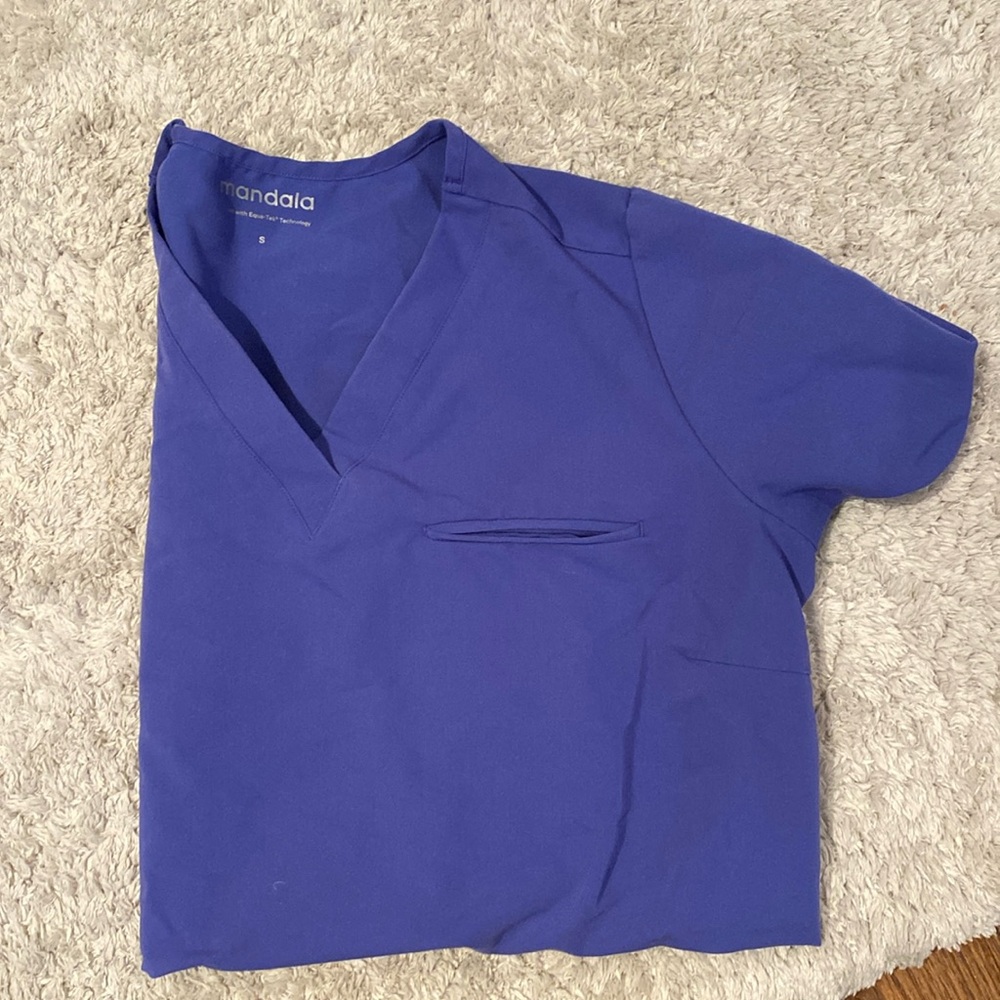 Women’s V-Neck Scrub Top in Royal Blue